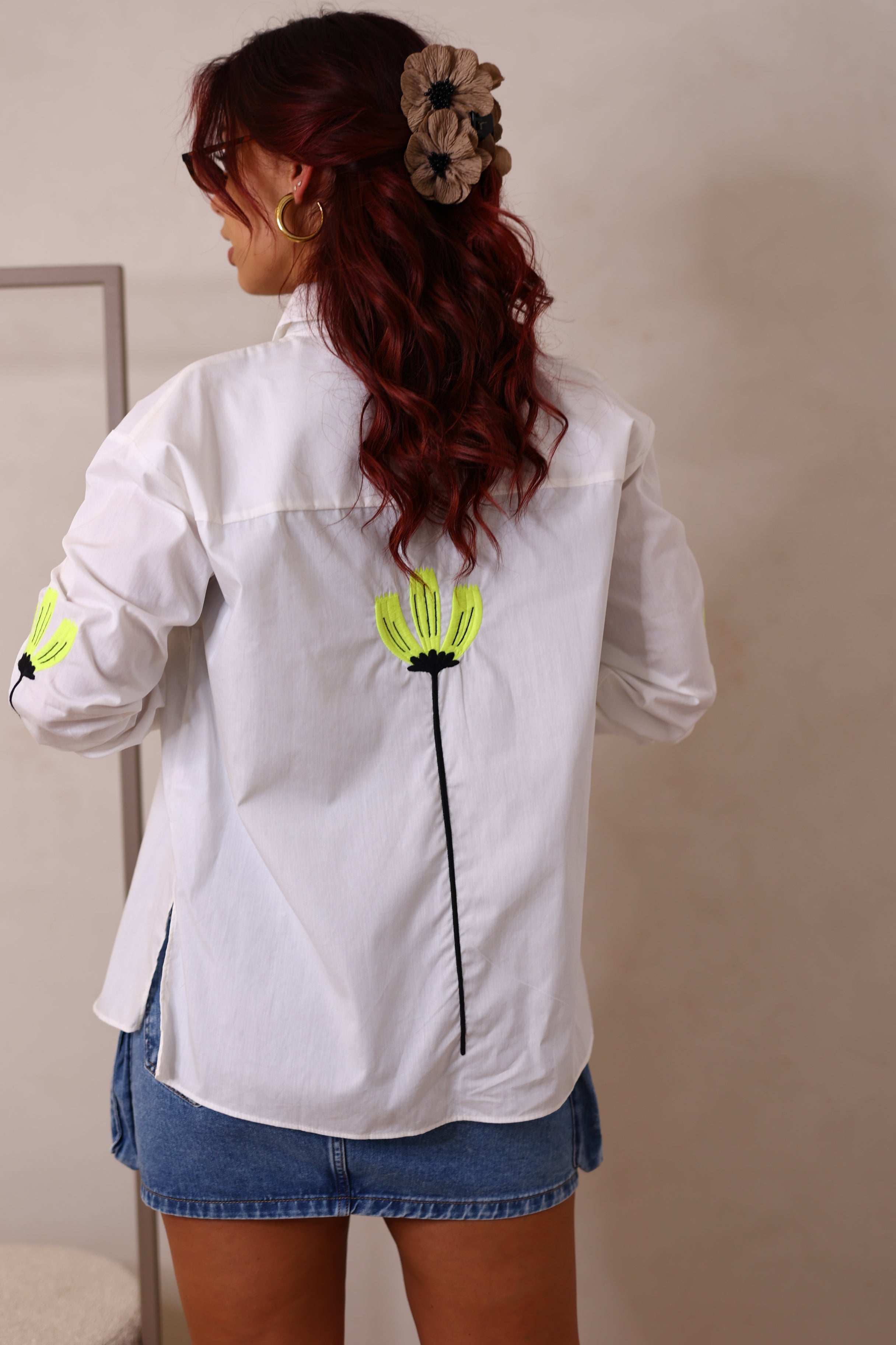 Camisa com bordado