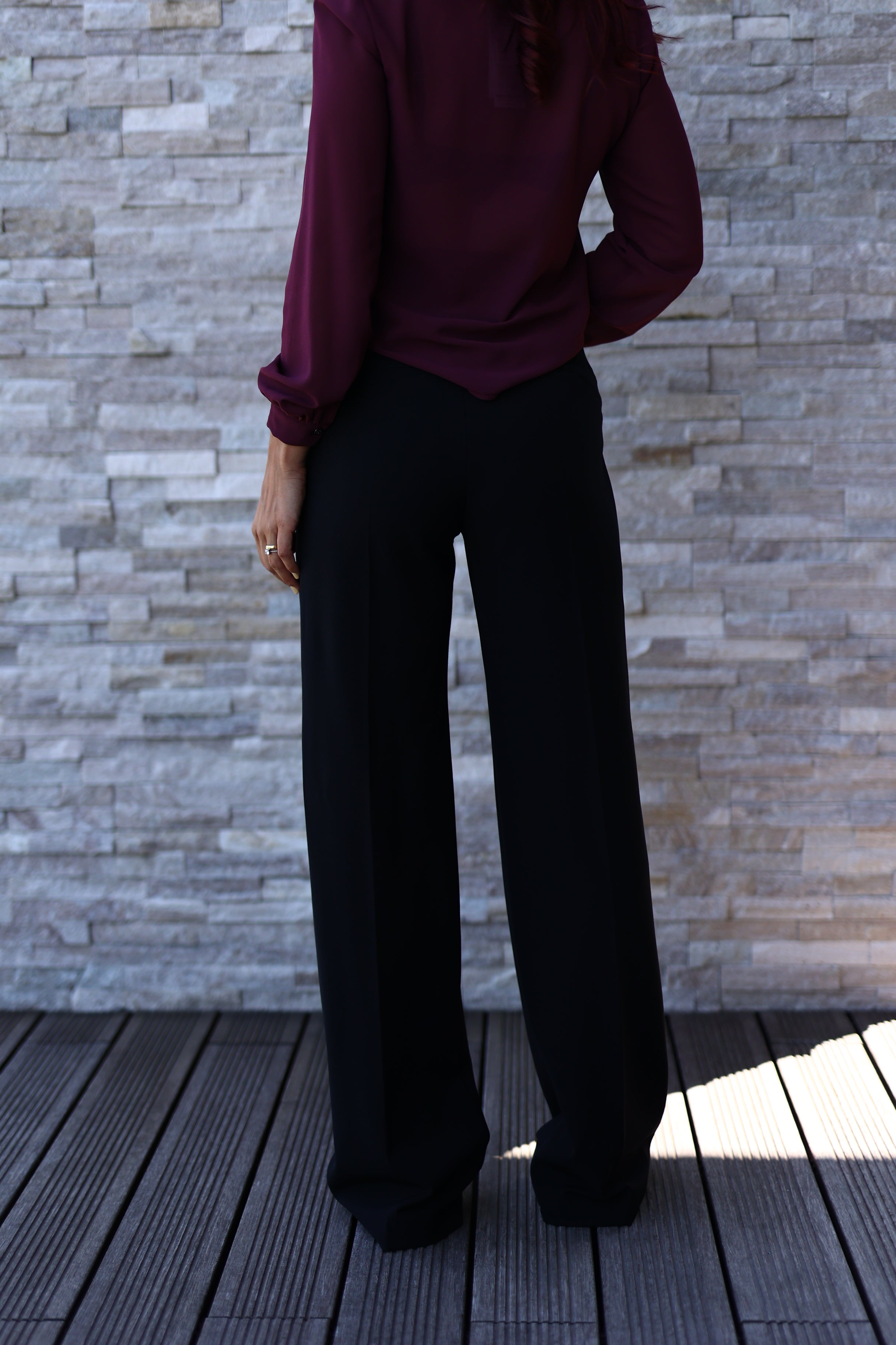 calça detalhe fivela