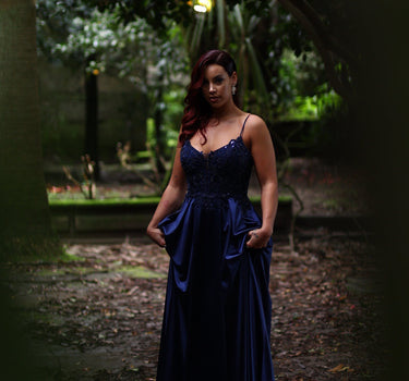 VESTIDO FLUIDO COM RENDA