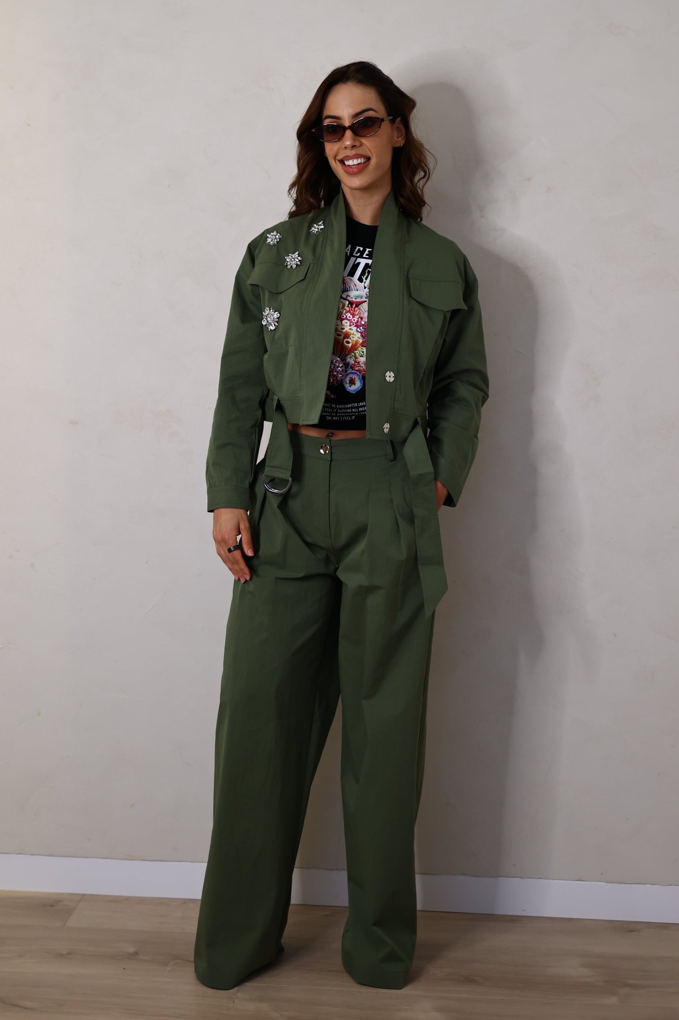 Calça pantalona com pregas