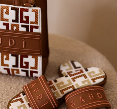 Monogram flat slippers 