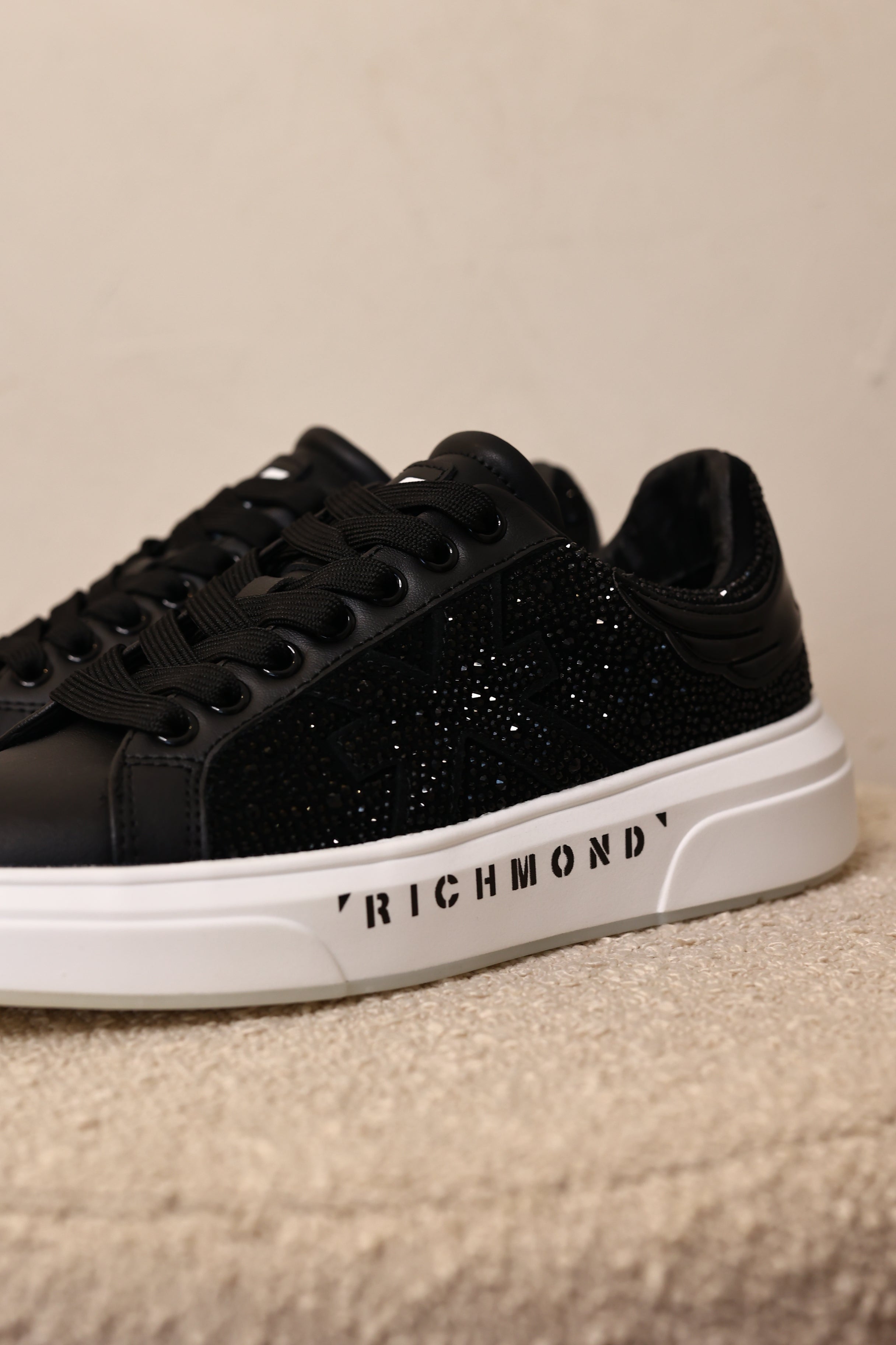 Sapatilha com brilho