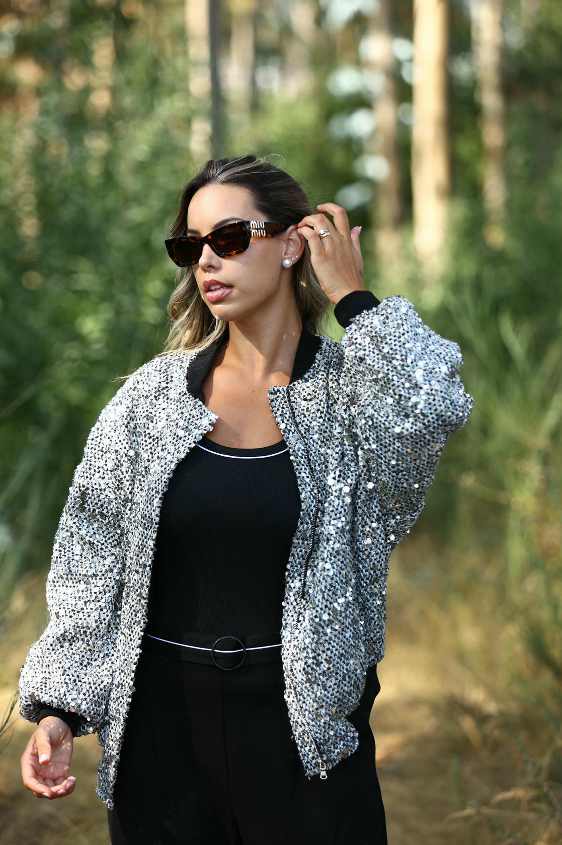 Bomber oversized com lantejoulas