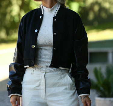 Blusão contraste de tecidos