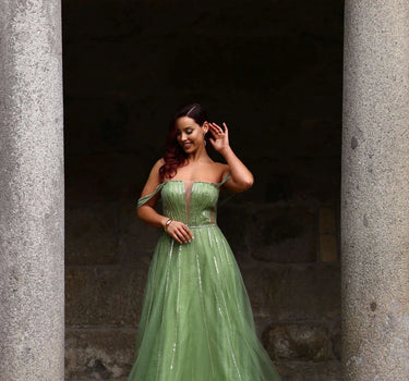 VESTIDO PRINCESA COM BRILHO