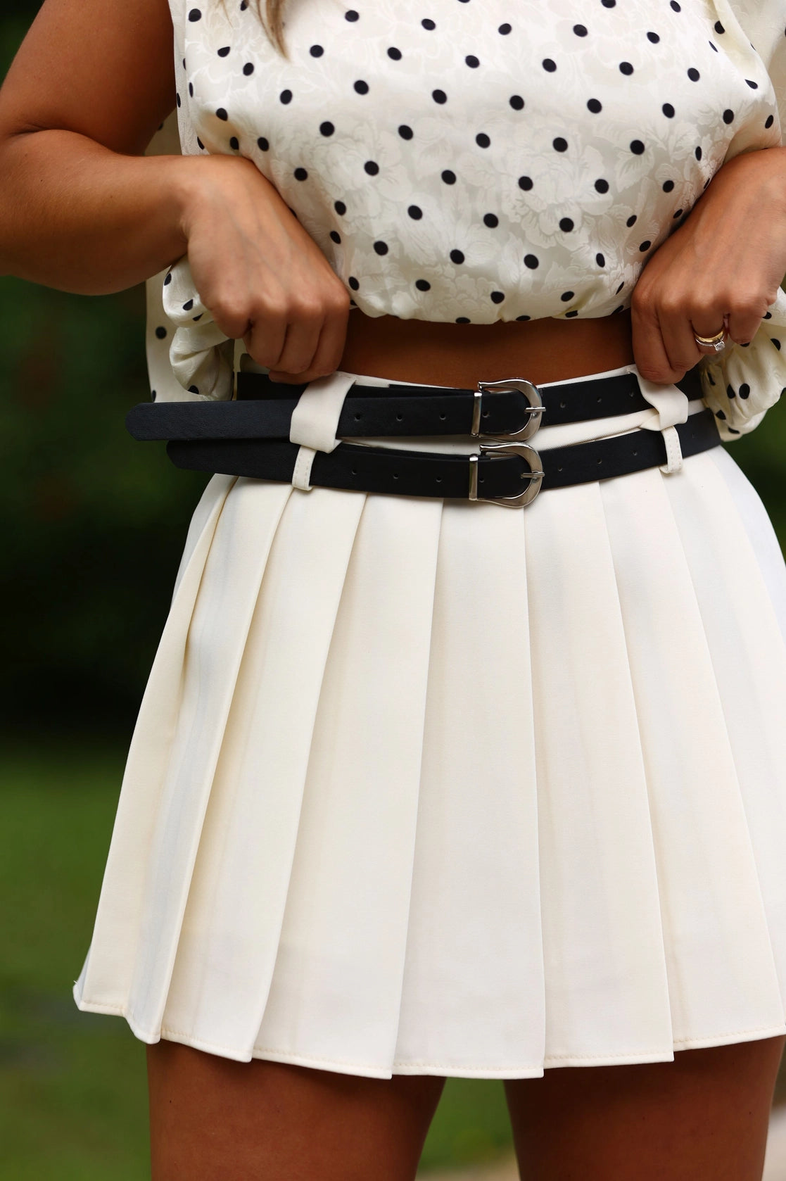 Pleated skirt with belt