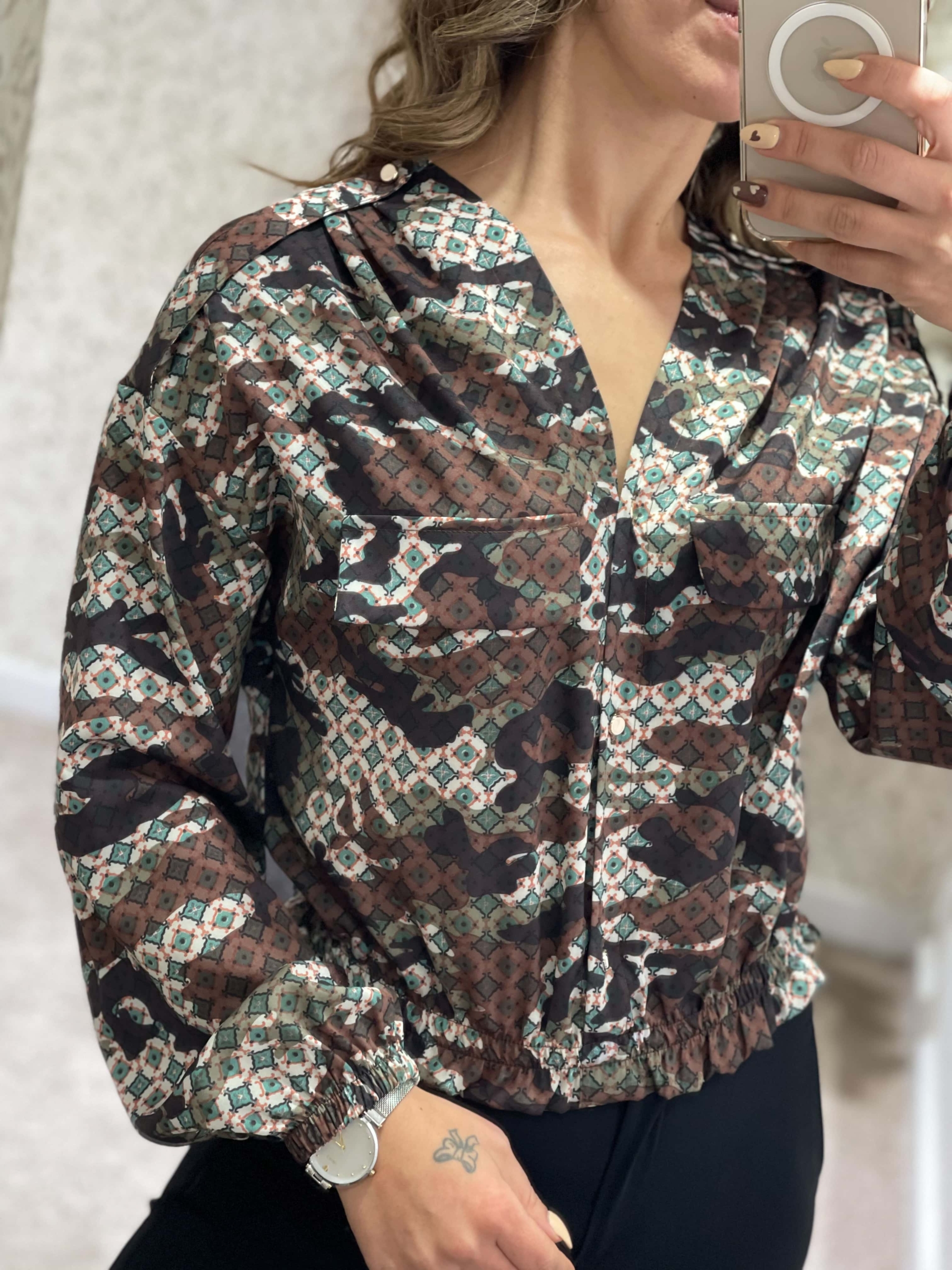 Blusa padrão camuflado Gaudi